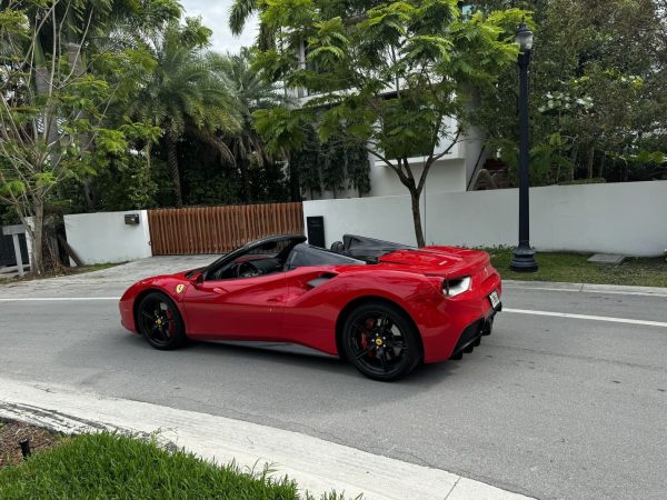 2018 Ferrari 488 spider - Imagen 9